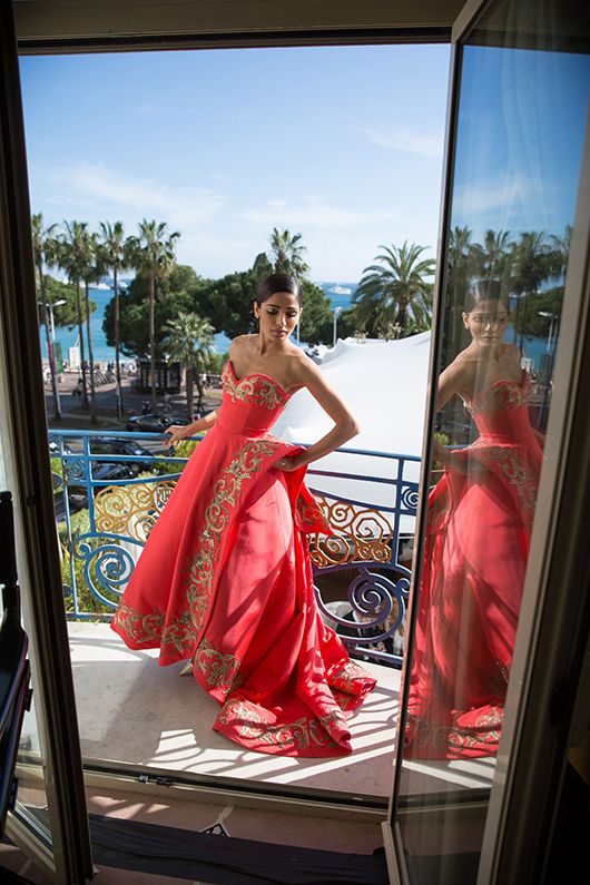 Behind the scenes with Freida Pinto for L'Oreal Paris at Cannes (Pic: L'Oreal Paris)
