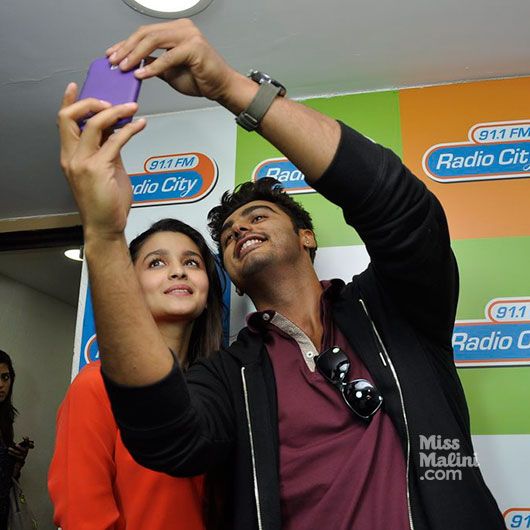 Look! Bollywood Co-Stars Caught in the #Selfie Act!