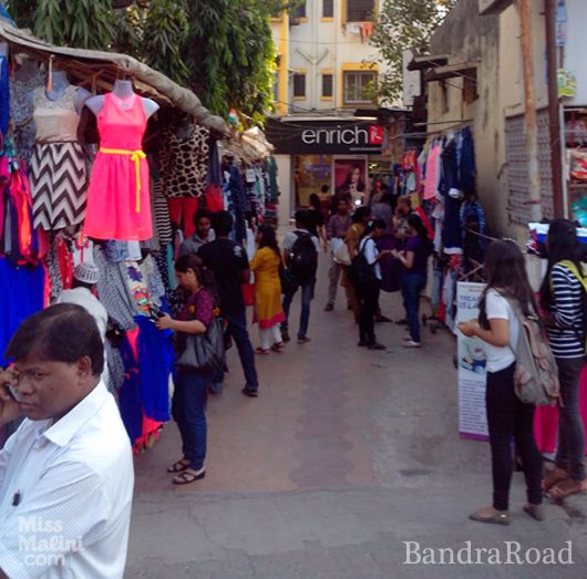 Our favourite stall on Hill Road. Landmark: the Enrich Salon and Mangalore stores