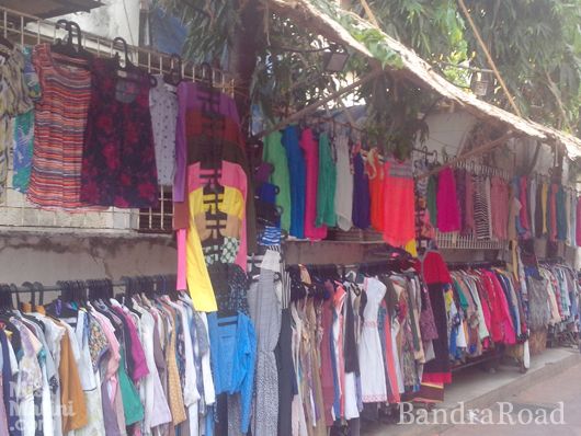 Our favourite stall on Hill Road. Landmark: the Enrich Salon and Mangalore stores