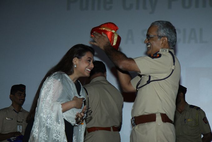 Rani Mukerji gets felicitated