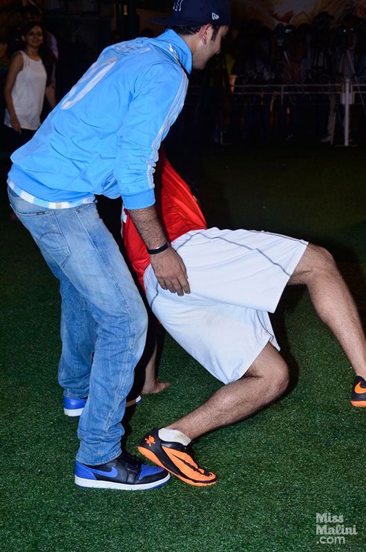 Awkward Photos: Ranbir Kapoor, Armaan Jain & Imtiaz Ali’s Football Shenanigans