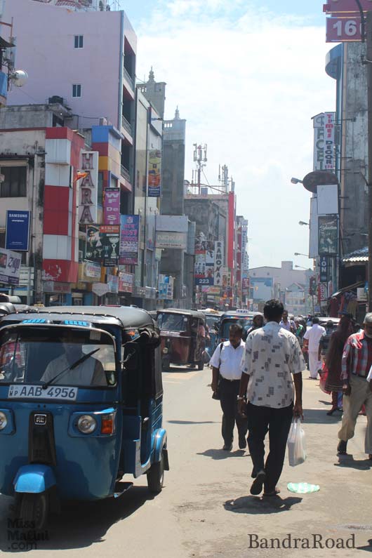 The busy streets that make up Pettah Market