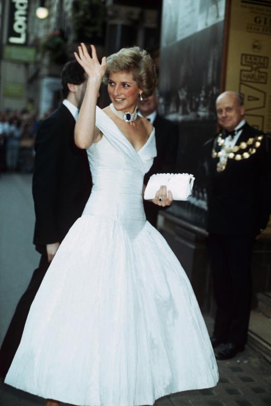 Take A Look At Princess Diana In A Royal Bikini!