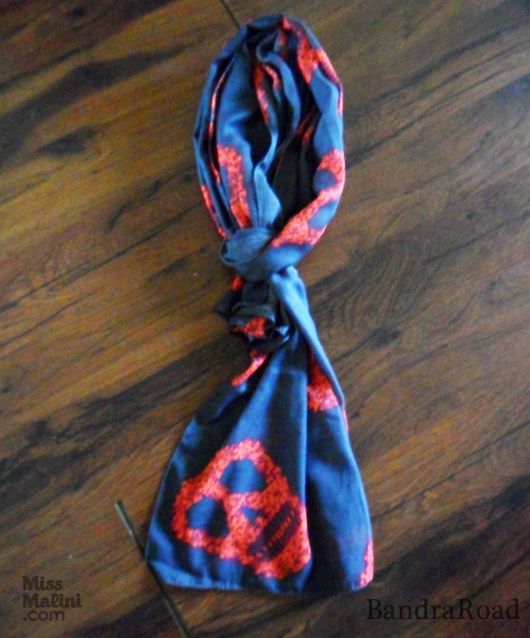 Cotton (Mulmul) scarf from the street on Hill Road for ₹80