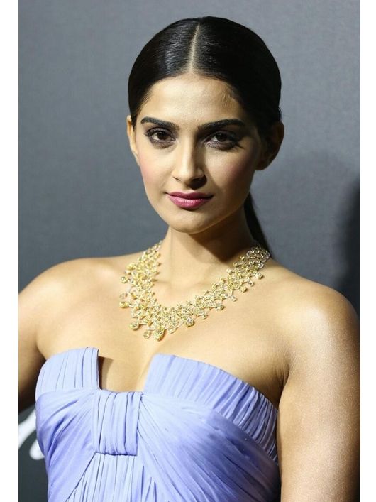 Sonam Kapoor Champagne Prom Dress Marie Claire Fashion Awards 2011 -  TheCelebrityDresses