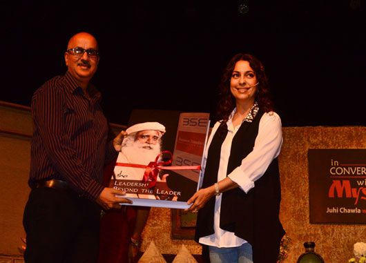 Juhi Chawla and Rajat Kakar