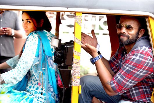 Photo: Rohit Shetty and Kareena Kapoor’s Rickshaw Ride!