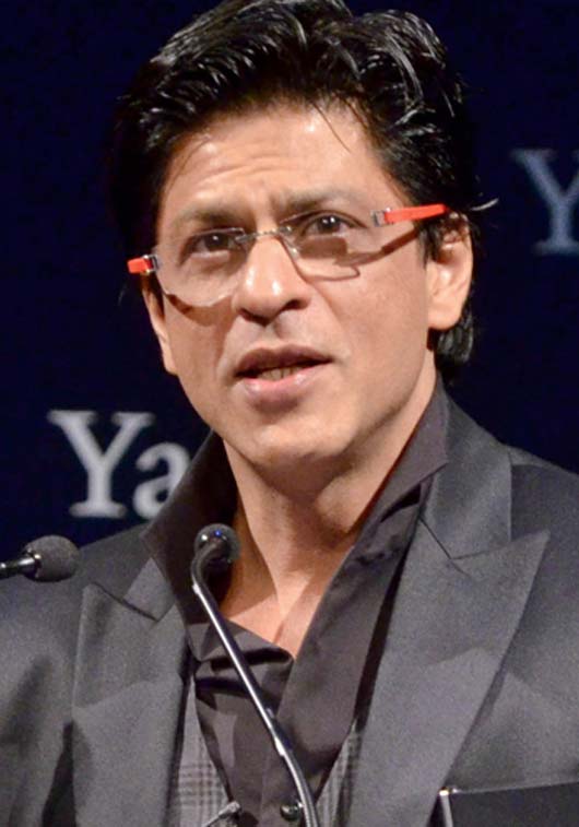 Shah Rukh Khan Says He Can “Read Between the Lines”