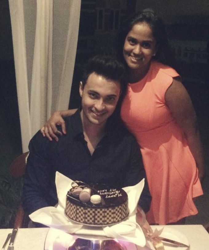 Aayush Sharma & Arpita Khan (Source: ysharma Twitter)