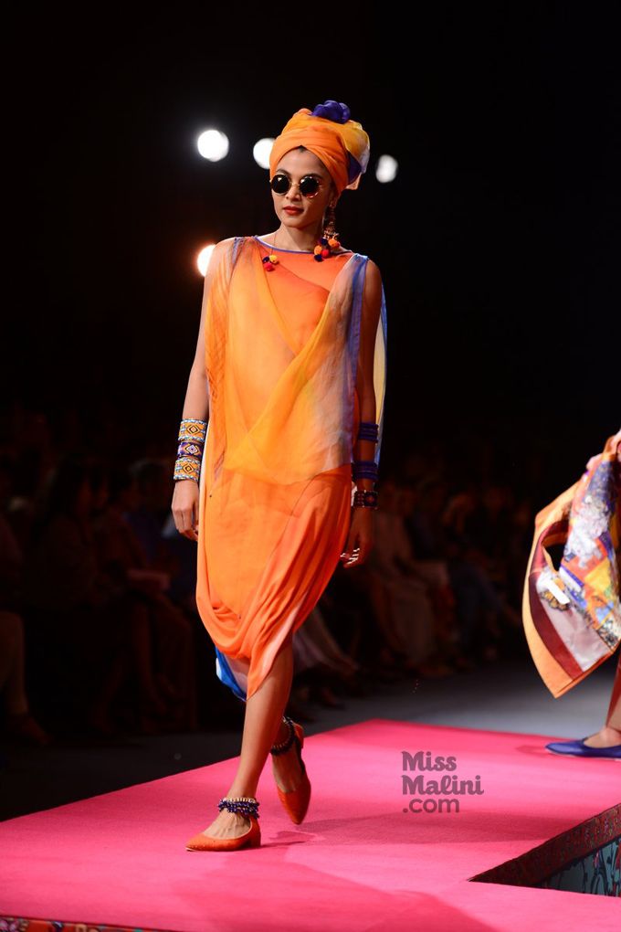 Tarun Tahiliani Wills Lifestyle India Fashion Week SS15