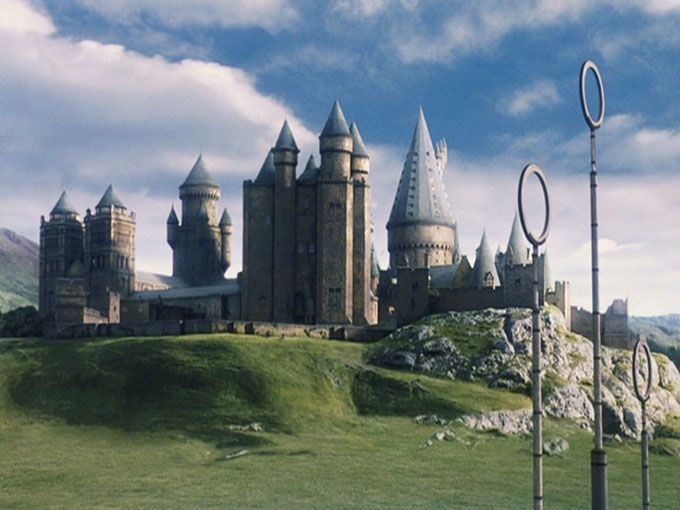 OMG Is There A Hogwarts In The Muggle World?!