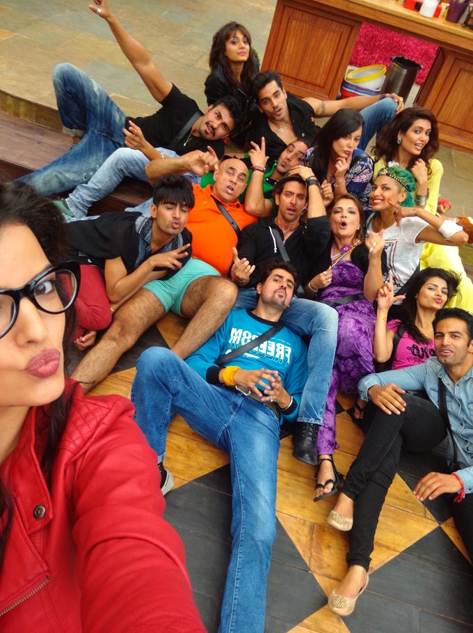 Hrithik Roshan's Selfie With Big Boss 8 Contestants