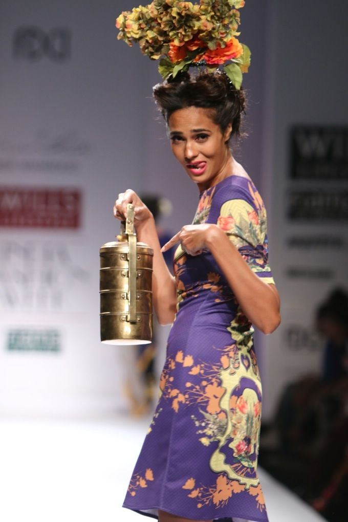 Sock Shoes, Metallics & a Candle Lit Qutub – Here’s Day 5 of WIFW