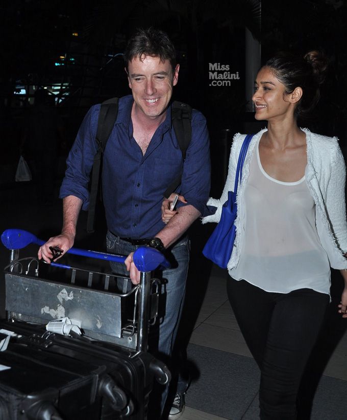 Airport Spotting: Ileana D’Cruz Returns To Mumbai With Her Boyfriend