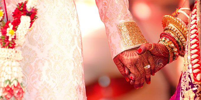 10 Types Of People You ALWAYS Meet At Indian Weddings