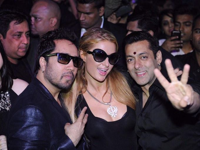 Mika Singh, Paris Hilton and Salman Khan (Source: @MikaSingh Twitter)