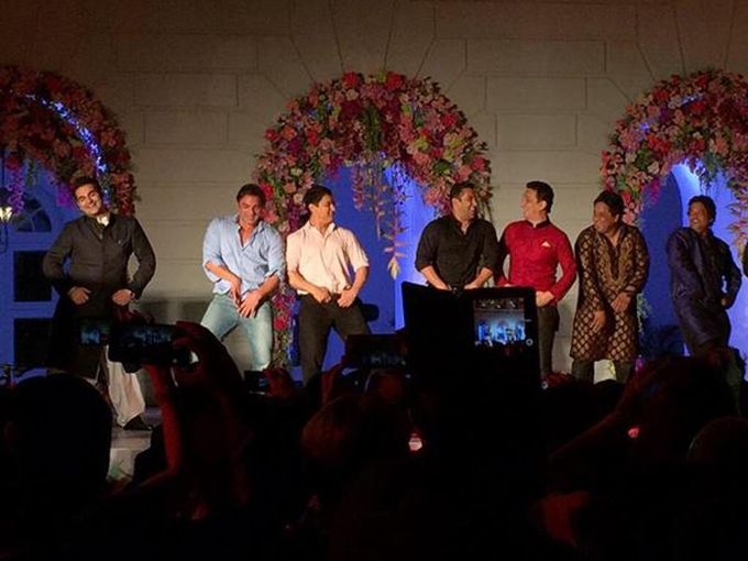 Salman, Arbaaz, Sohail, Aamir & Sajid dancing to Dabangg