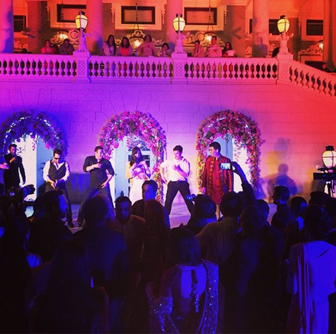 Salman, Katrina, Aamir and others dancing at Arpita's wedding (Source: Twitter)