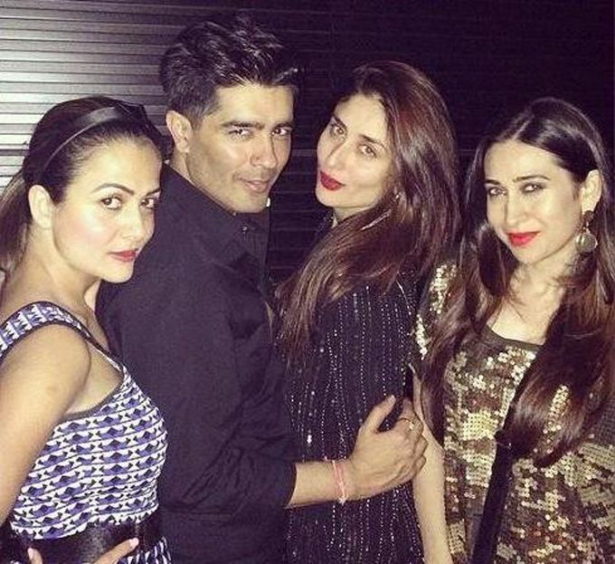 Amrita Arora, Manish Malhotra, Kareena and Karisma Kapoor (Source: Instagram @therealkarismakapoor)