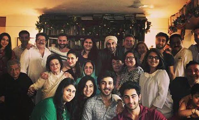 This Photo Of The Kapoor Family Is Basically The New Hum Saath Saath Hain (Except Saif Swapped Sisters)