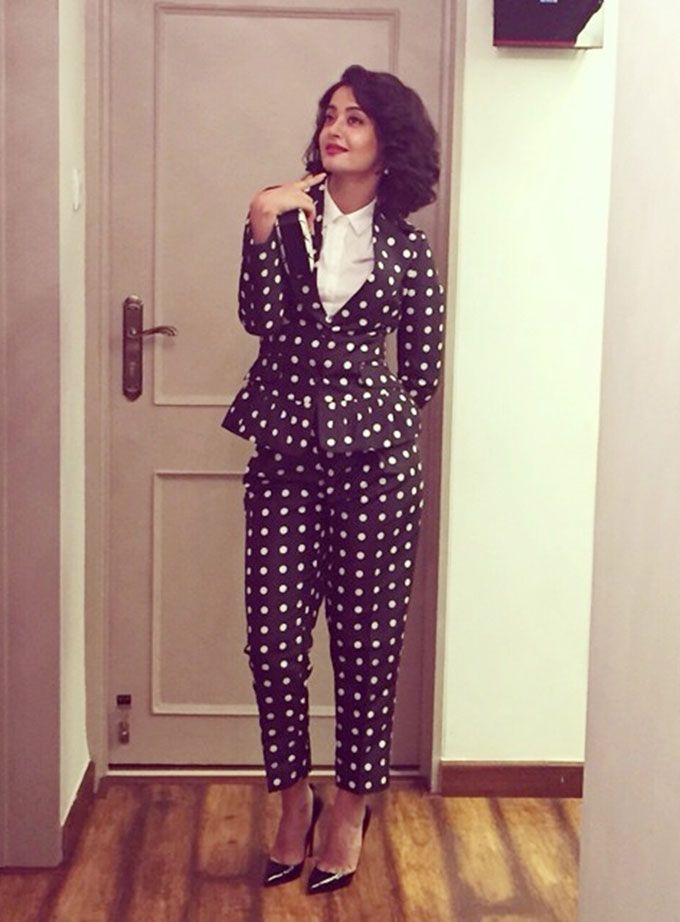 Get This Look: Surveen Chawla Suits Up In Style!