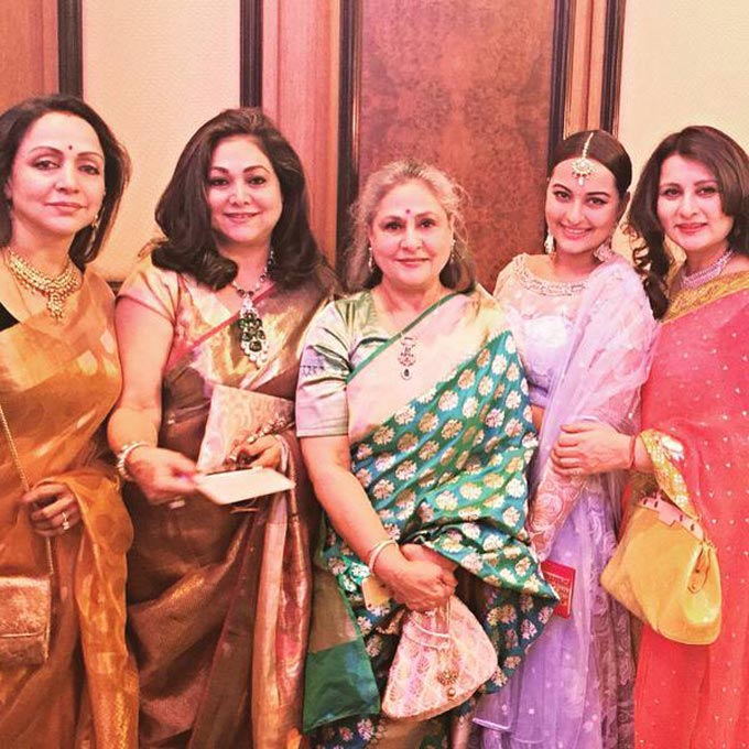 Hema Malini, Tina Ambani, Jaya Bachchan, Sonakshi Sinha, Poonam Dhillon (Source: @SonakshiSinha Twitter)