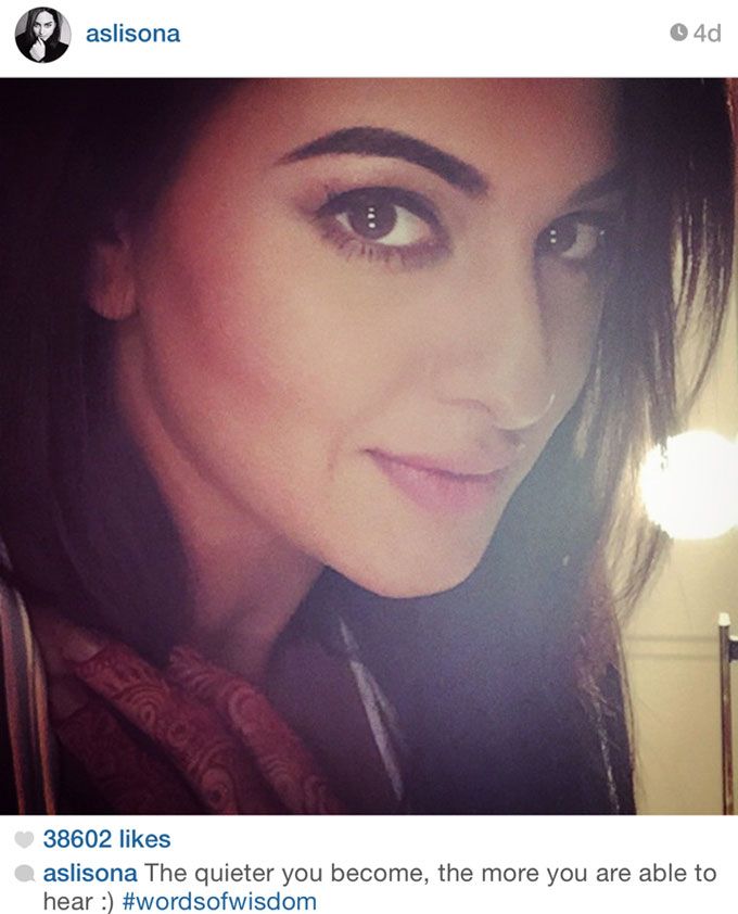 25 Photos That Prove Sonakshi Sinha Is Bollywoods Selfie Queen 