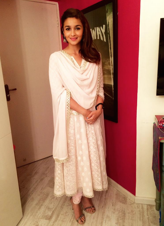 Alia Bhatt’s Traditional Look Might Just Be Better Than Her Leggy Ones