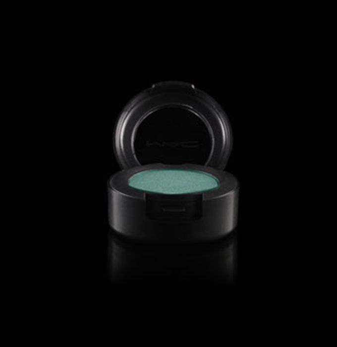 MAC Eye Shadow In 'Aquadisiac' (Source: MAC Cosmetics)