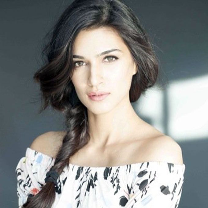 Uh Oh. Kriti Sanon Is Getting Replaced In Singh Is Bling!
