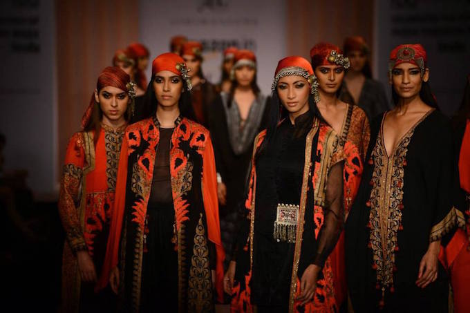 From The Middle East To A Boardroom Bad*ss – Day 5 At #AIFW Gives Us A Perfect End To The Fashion Season!