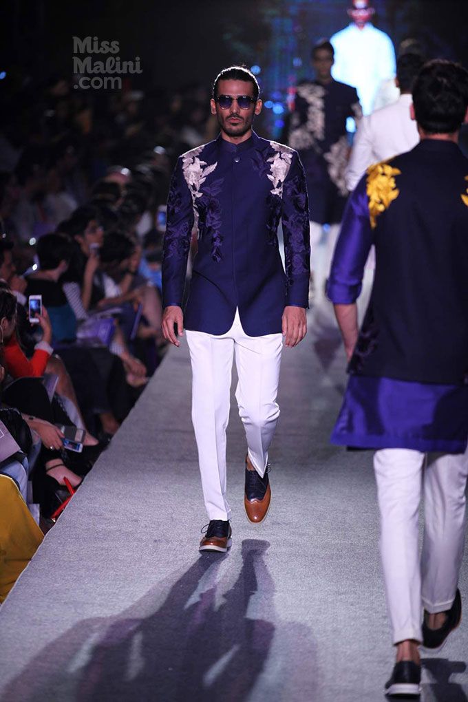 Manish Malhotra at Lakmé Fashion Week SS15