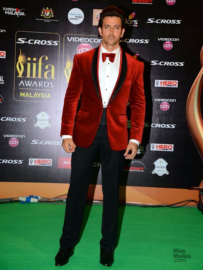 Hrithik Roshan in Troy Costa at the 2015 IIFA Awards (Photo courtesy | Viral Bhayani)