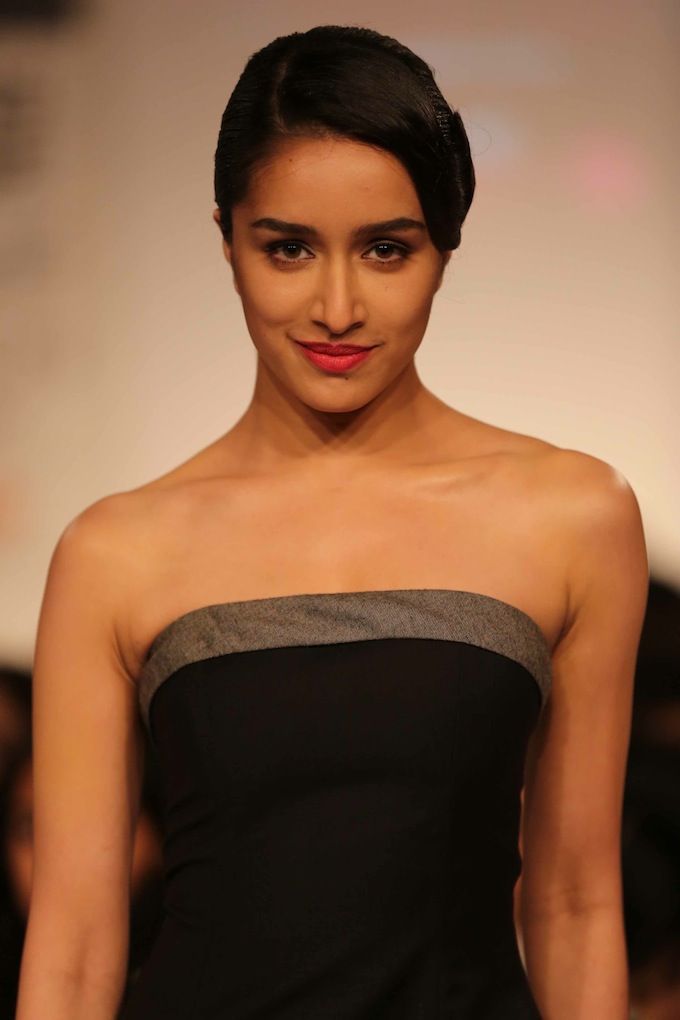 Shraddha Kapoor Gave Us The Surprise Of A Lifetime On Day 1 Of Lakmé  Fashion Week!