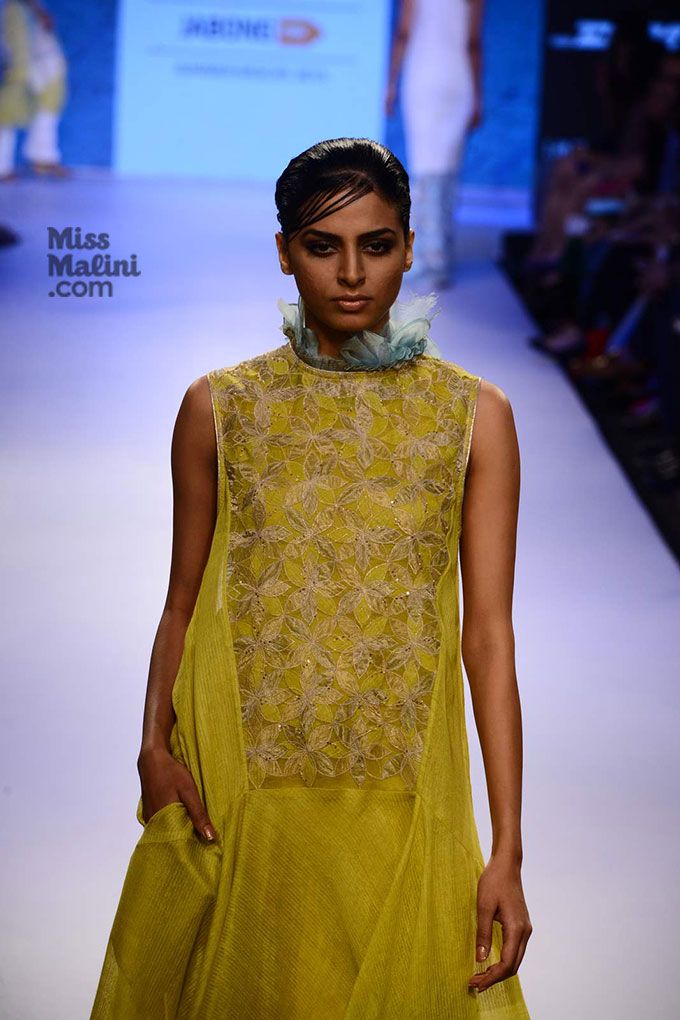 It's All About The Sculpted Look On Day 2 Of Lakmé Fashion Week Summer ...
