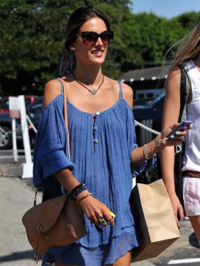 Alessandra Ambrosio's blue sun dress is what every girl needs in her closet. Pic : forum.purseblog.com