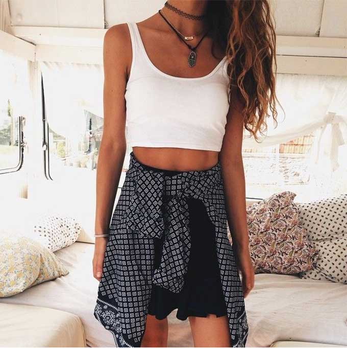 The hipster chokers. Outfit inspirations to dress up your chokers. Pic : Bl-on-de.tumblr.com