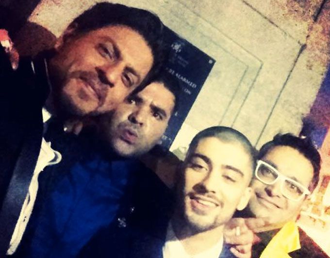 This Happened: Shah Rukh Khan Took Selfies With Zayn Malik!