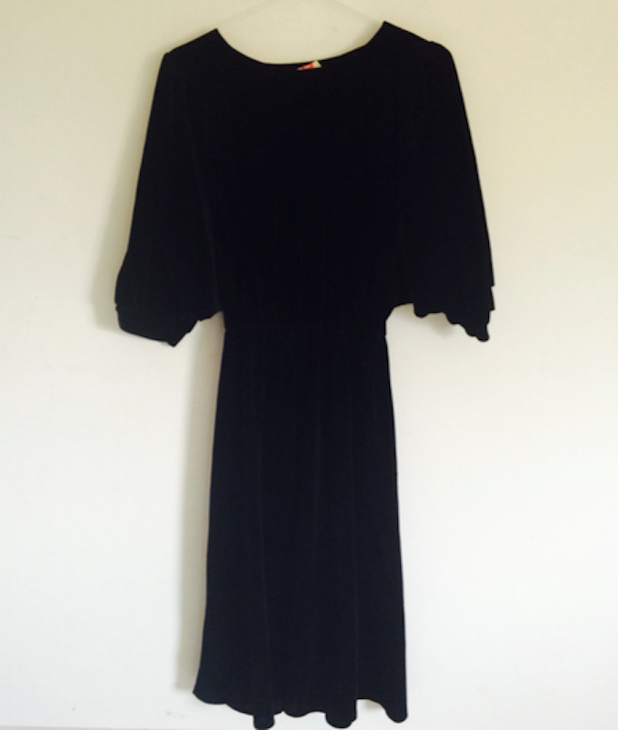 Black-as-the-night velvet dress