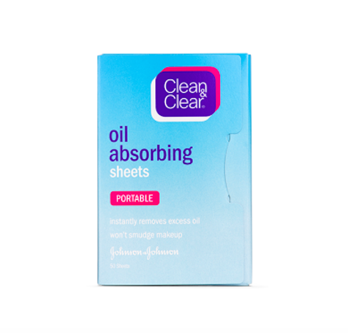 Clean & Clear Oil Absorbing Sheets (Source: www.cleanandclear.com)