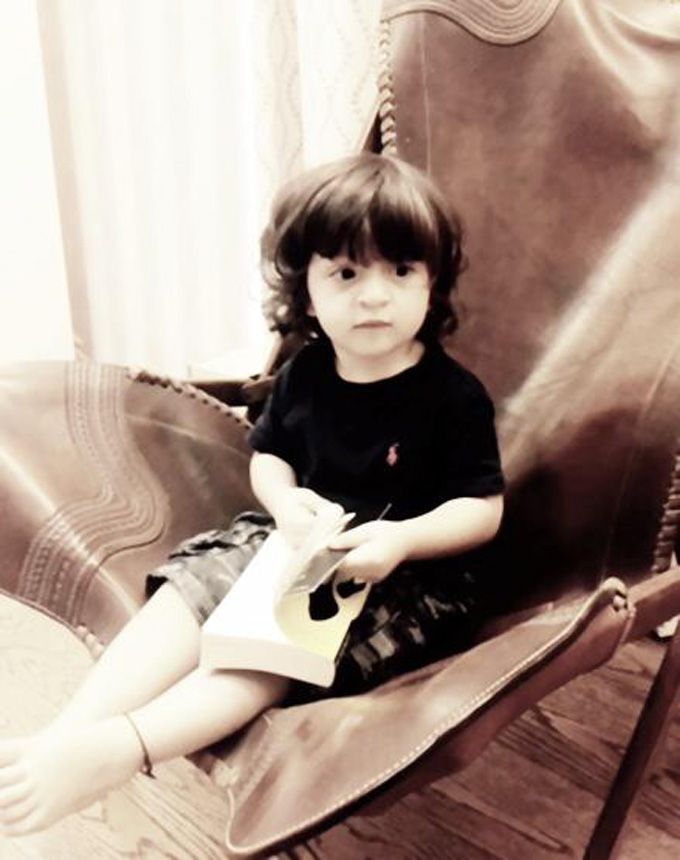 This Photo Of AbRam Khan Proves He Follows In Papa Shah Rukh Khan’s Footsteps