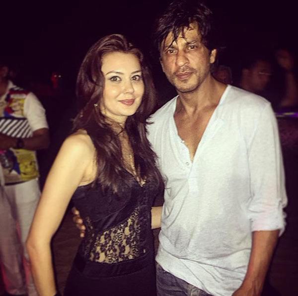 Shah Rukh Khan in Goa | Source: Twitter |