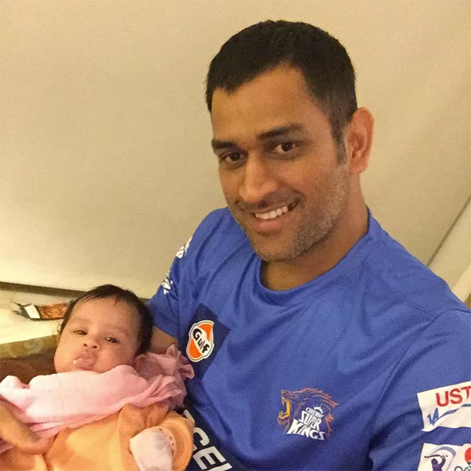 So Cute Ms Dhoni Poses With His Daughter Ziva Before His Upcoming Match Missmalini
