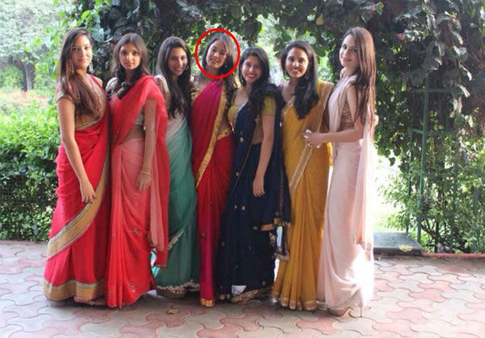 Mira Rajput with her friends | Source: Facebook |