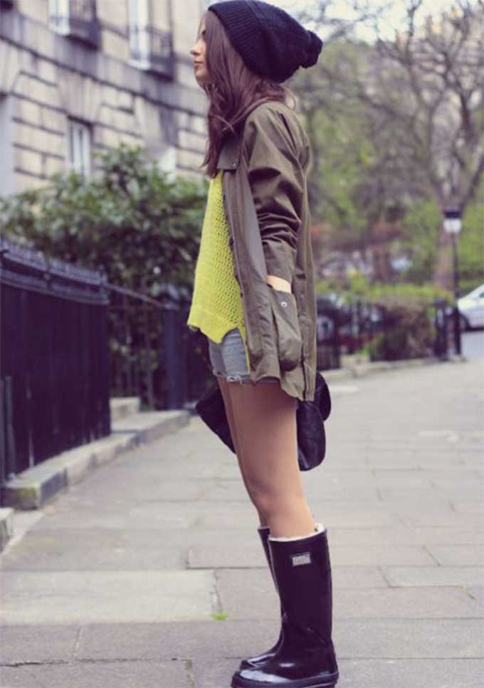 Denim shorts, a long parka and rain boots should definitely be your Go-To casual outfit in this weather. Pic: theclotheshorse.tumblr.com