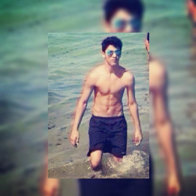 Shah Rukh Khan’s Son Aryan Has Grown Up To Be So Handsome!