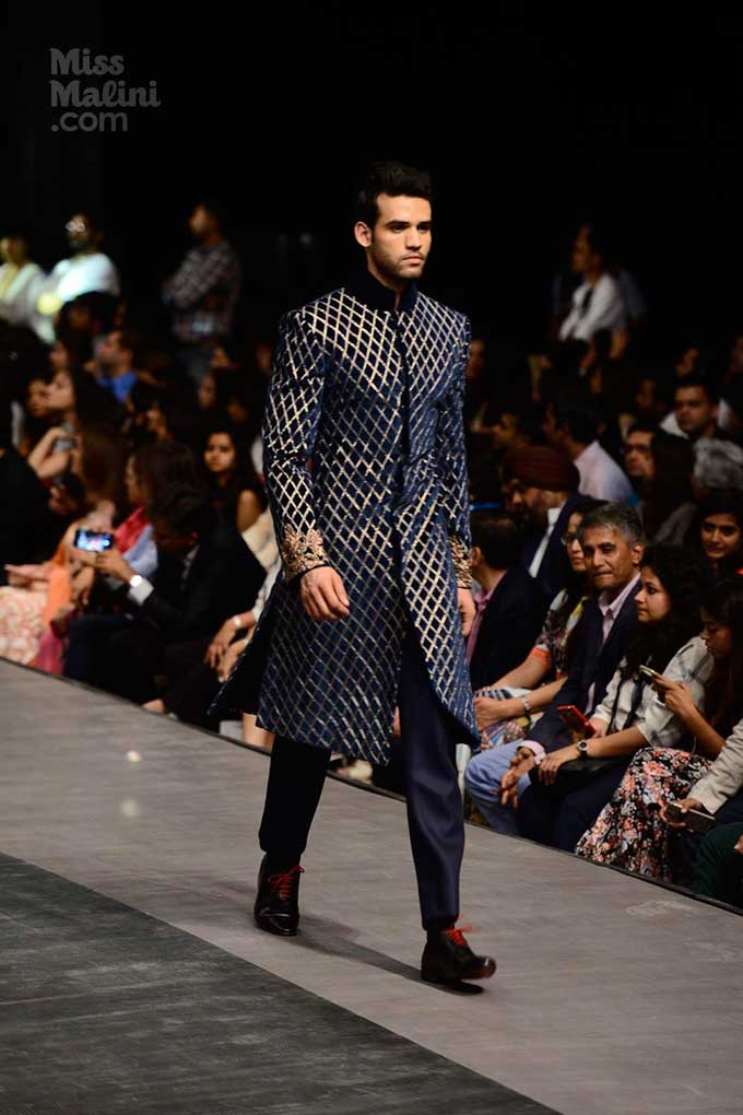 Manish Malhotra at Lakme Fashion Week Winter/Festive 2015