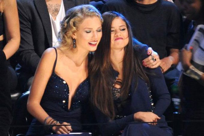Taylor Swift and Selena Gomez (Source: Twitter)