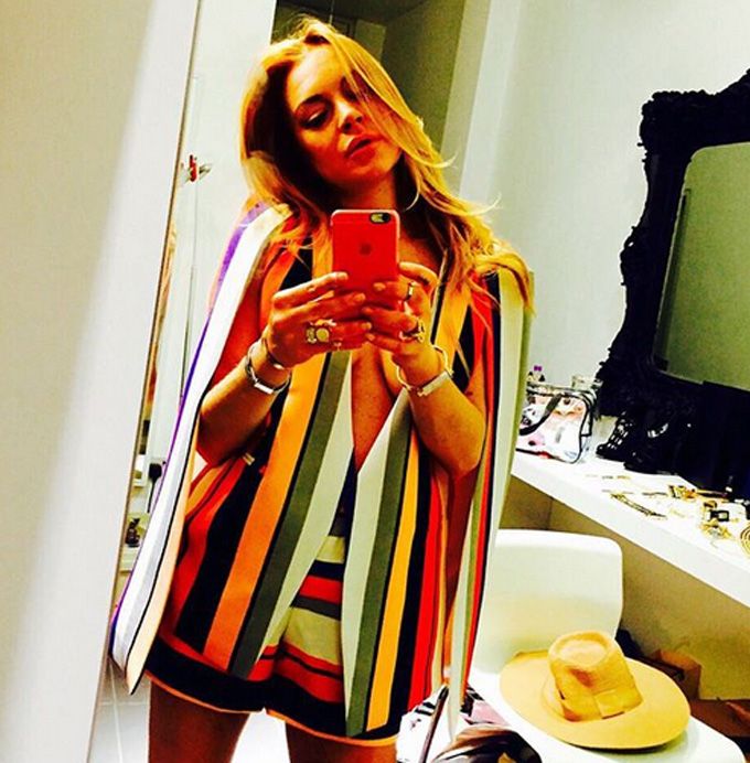 Lindsay's Instagrams selfies of her #OOTD
